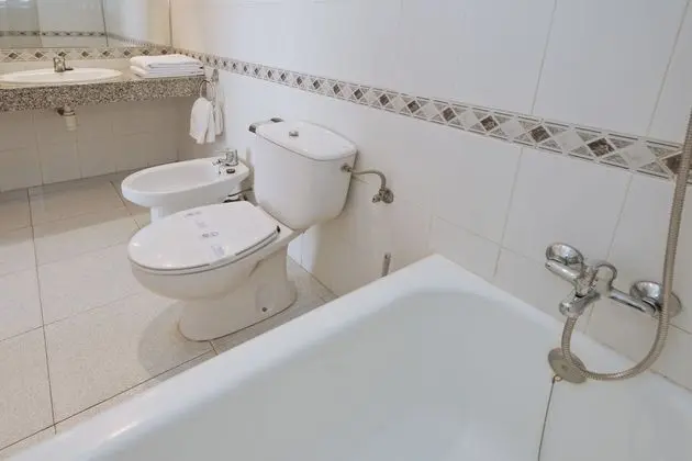 Tek Büyük veya İki Ayrı Yataklı Oda, Balkon