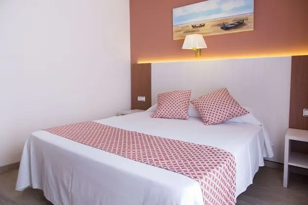 Tek Büyük veya İki Ayrı Yataklı Oda (Extra bed 2+1)