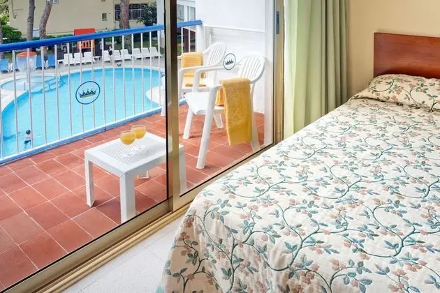 İki Ayrı Yataklı Oda, Balkon, Havuz Manzaralı