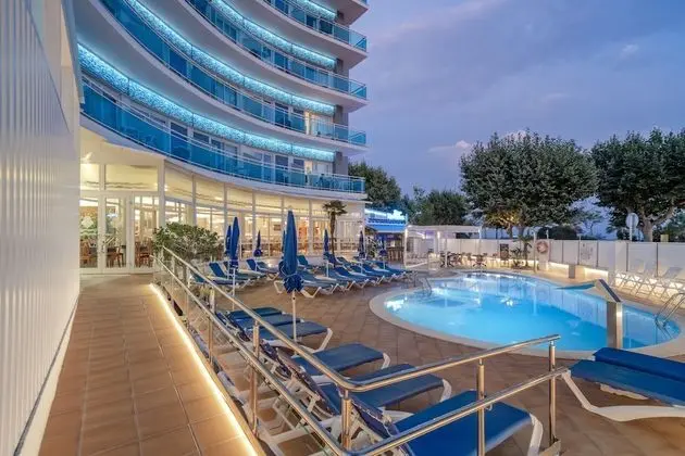 Üç Kişilik Oda, Balkon (2 adults and 1 child)