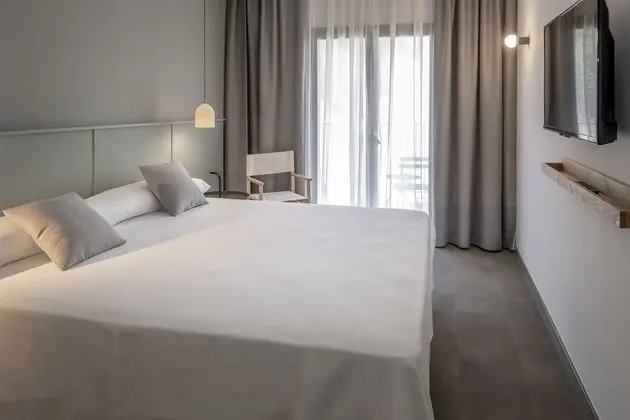 Standard Tek Büyük veya İki Ayrı Yataklı Oda, Deniz Manzaralı