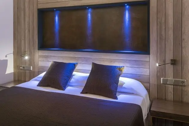 Superior Tek Büyük veya İki Ayrı Yataklı Oda