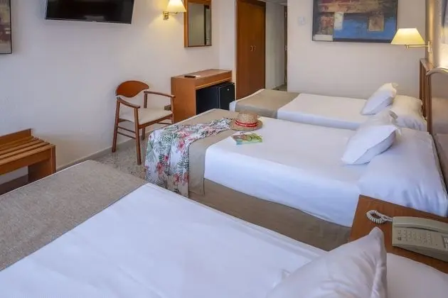 Tek Büyük Yataklı Oda, Balkon ( Extra Bed 2 Adults and 1 Child)