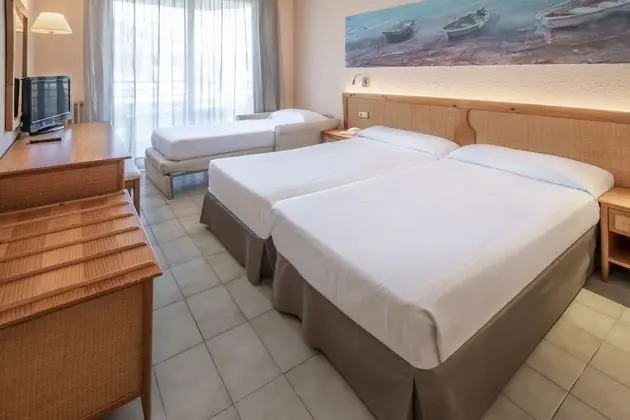 Tek Büyük Yataklı Oda, Balkon (extra bed, for 2 adults + 1 child)