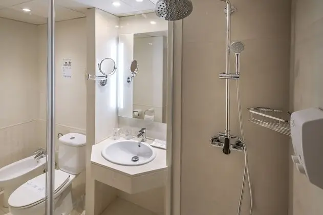 Tek Büyük Yataklı Oda, Balkon (extra bed, for 2 adults + 1 child)