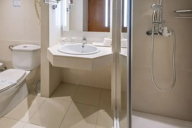 Tek Büyük Yataklı Oda, Balkon (extra bed, for 2 adults + 1 child)