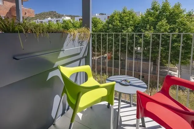 Superior Tek Büyük Yataklı Oda, Balkon (3 adults)