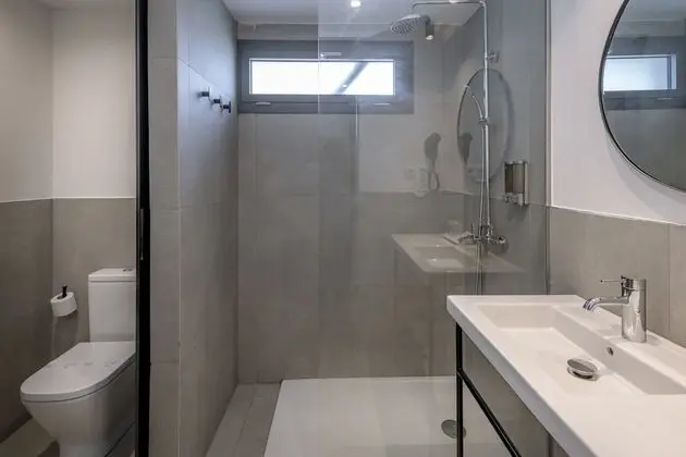 Superior Tek Büyük Yataklı Oda, Balkon (3 adults)