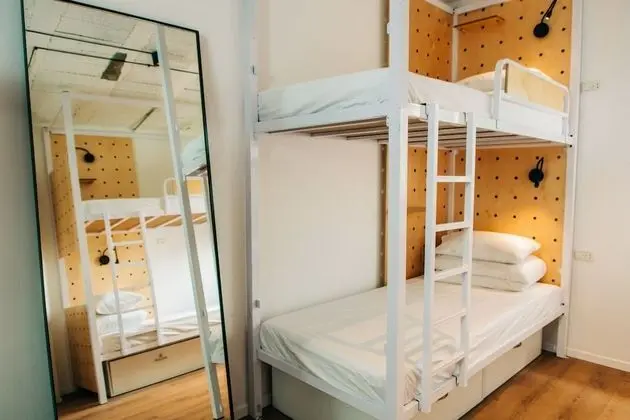 Bed in 6 Beds Dormitory Room (41)