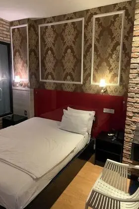 Tek Büyük Yataklı Oda