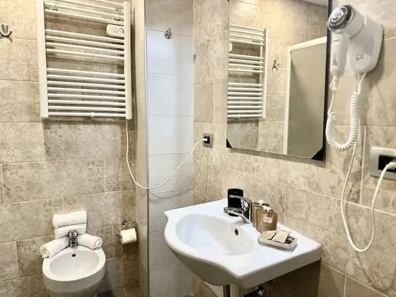 Standard Dört Kişilik Oda