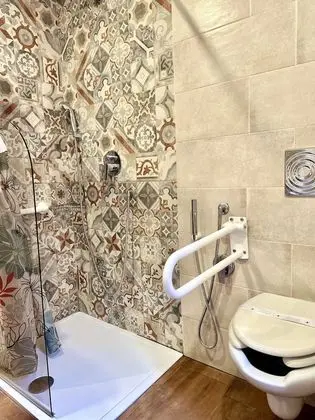 Üç Kişilik Oda