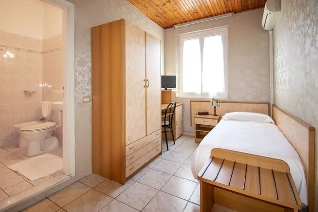 Tek Kişilik Oda, 1 Tek Kişilik Yatak