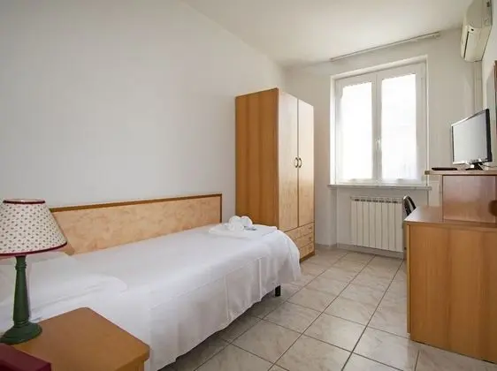 Tek Kişilik Oda, 1 Tek Kişilik Yatak