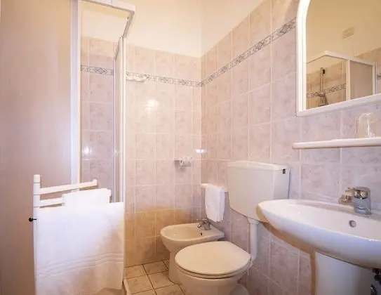 Tek Kişilik Oda, 1 Tek Kişilik Yatak