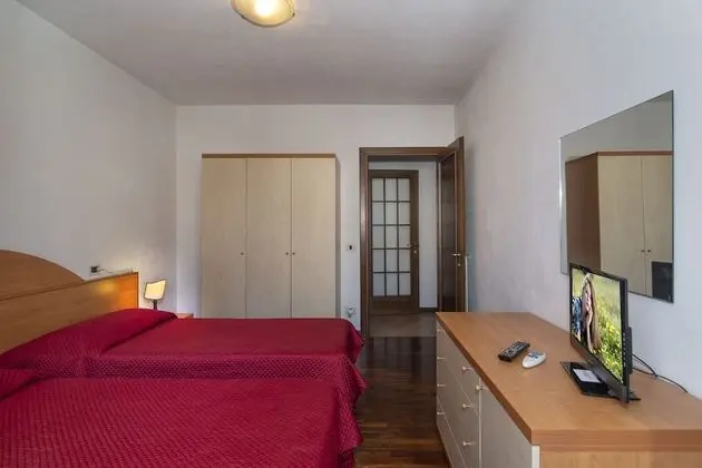 Comfort Tek Büyük Yataklı Oda, 1 Yatak Odası, Havuz Kullanımı, Bahçe Manzaralı