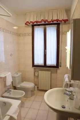 Comfort Tek Büyük Yataklı Oda, 1 Yatak Odası, Havuz Kullanımı, Bahçe Manzaralı