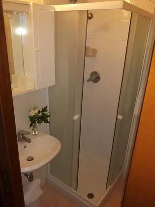 Economy Tek Kişilik Oda, 1 Yatak Odası, Havuz Kullanımı, Bahçe Manzaralı