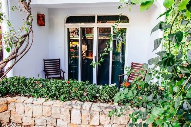 Üç Kişilik Oda, Şehir Manzaralı