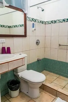 Üç Kişilik Oda, Şehir Manzaralı