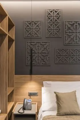 Deluxe Tek Büyük Yataklı Oda (102)