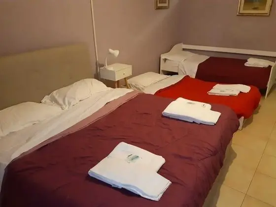 Dört Kişilik Oda, Ortak Banyo