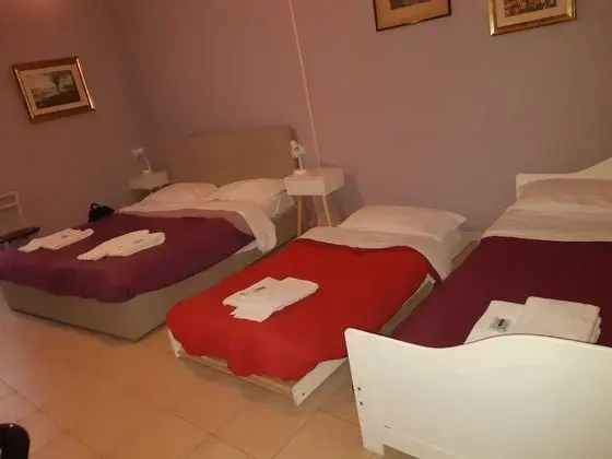 Dört Kişilik Oda, Ortak Banyo