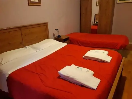 Dört Kişilik Oda, Ortak Banyo