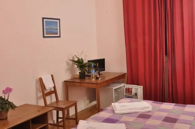 Üç Kişilik Oda, Ortak Banyo
