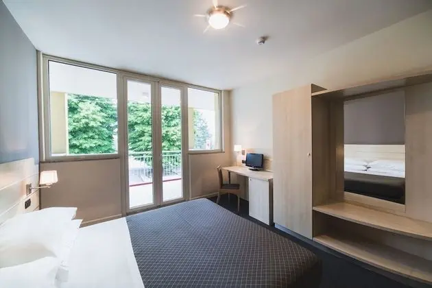 Deluxe Tek Büyük veya İki Ayrı Yataklı Oda, Balkon