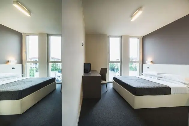 Standard Tek Büyük veya İki Ayrı Yataklı Oda