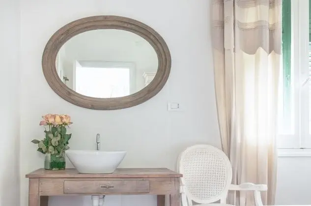 Tek Büyük Yataklı Oda, Ortak Banyo