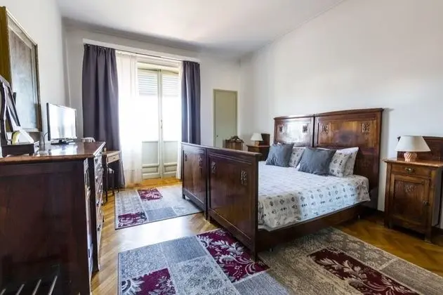 Tek Büyük Yataklı Oda (Gianduja)