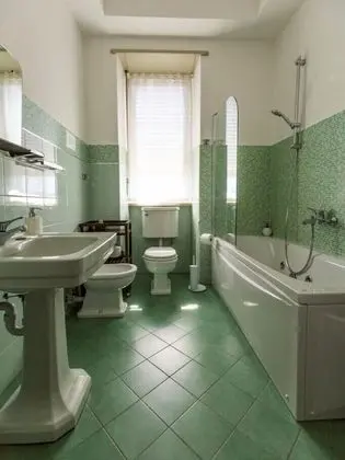 Tek Büyük Yataklı Oda (Gianduja)