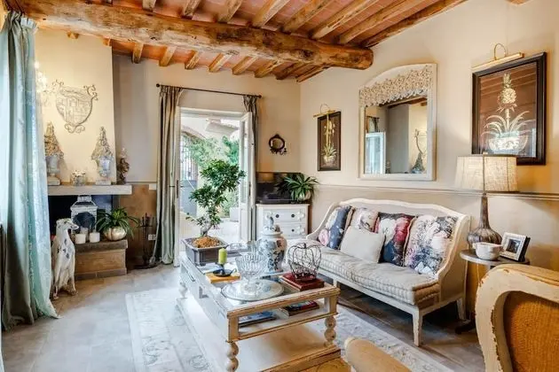 Villa, Sigara İçilebilir