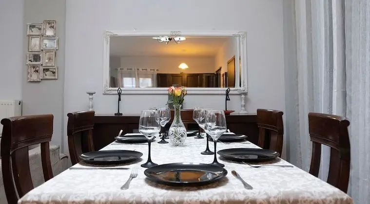 Villa, 3 Yatak Odası, Sigara İçilebilir, Buzdolabı