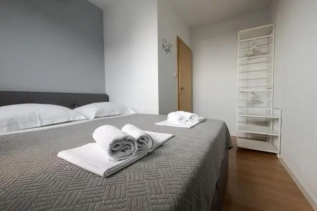Apart Daire (Gianni - modern & great location - A3)