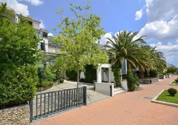 Apart Daire (Gianni - modern & great location - A3)