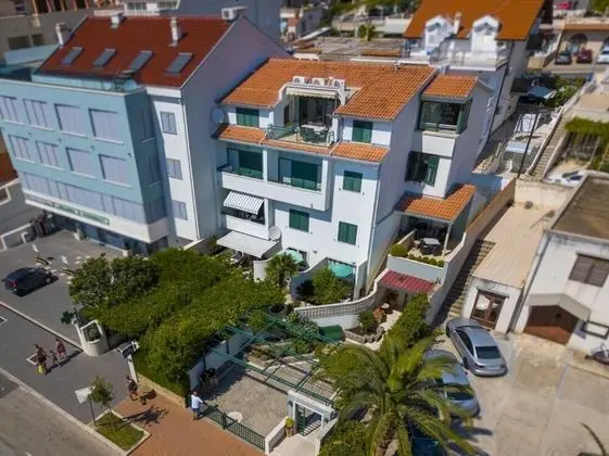 Stüdyo (Gianni - modern & great location - SA)