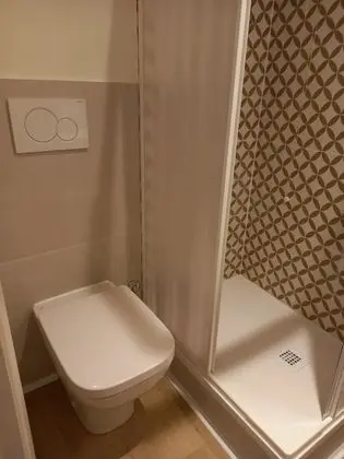 Comfort Tek Kişilik Oda (Private Shower)