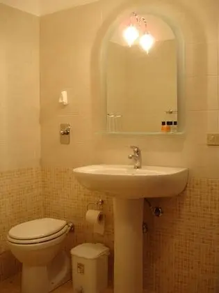 Basic Tek Büyük Yataklı Oda