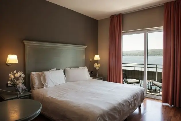 Superior Tek Büyük Yataklı Oda, Göl Manzaralı