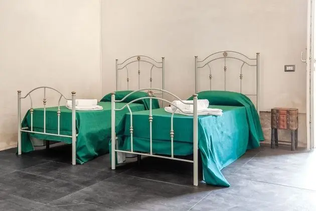 Family Oda (Artemisia)