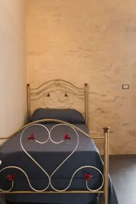 Üç Kişilik Oda (Papavero)