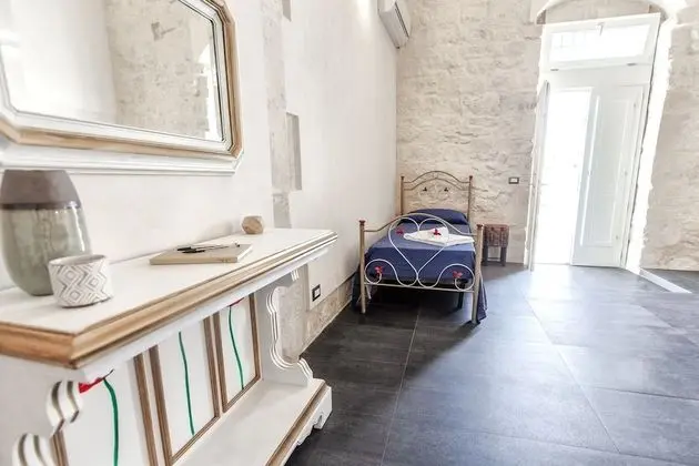 Üç Kişilik Oda (Papavero)