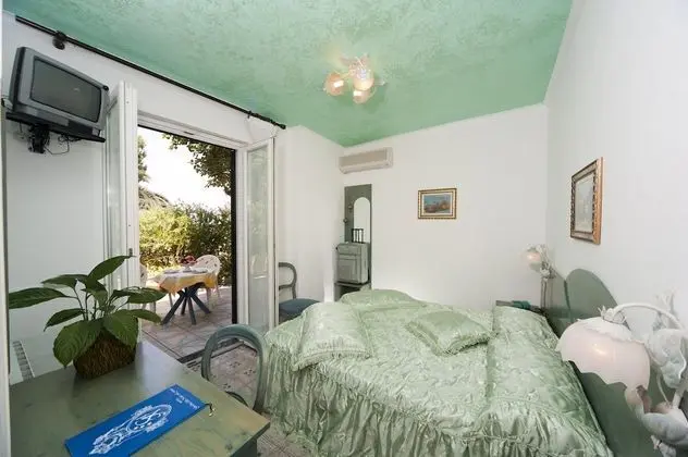 Standard Tek Büyük Yataklı Oda, Deniz Manzaralı