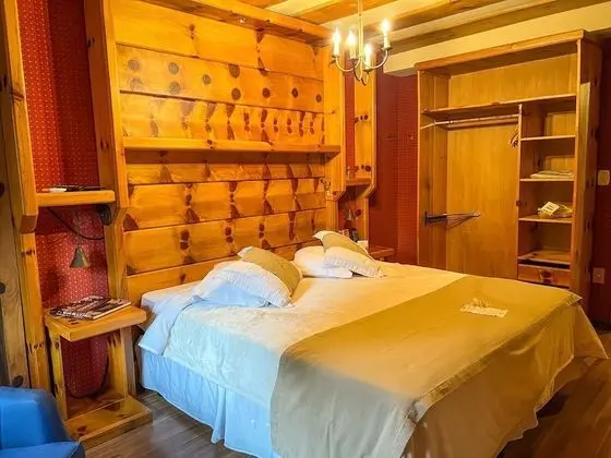 Luxury Tek Büyük Yataklı Oda