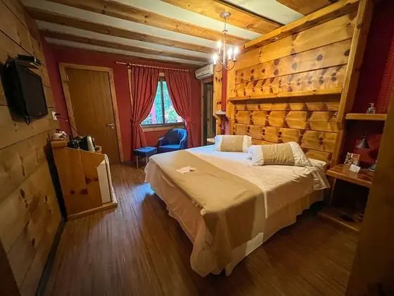 Luxury Tek Büyük Yataklı Oda