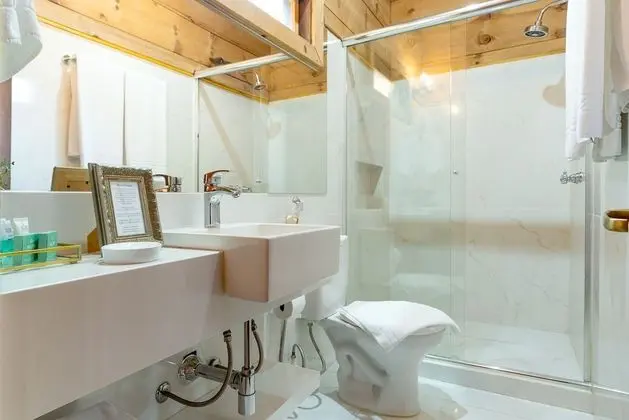 Luxury Tek Büyük Yataklı Oda