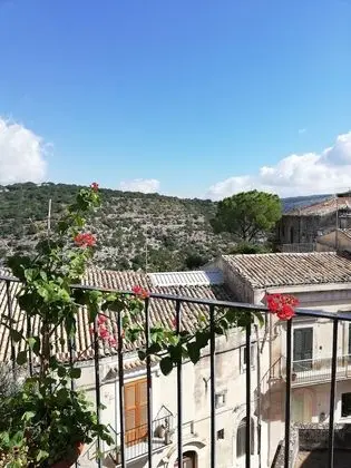 Superior Tek Büyük Yataklı Oda, Teras, Şehir Manzaralı